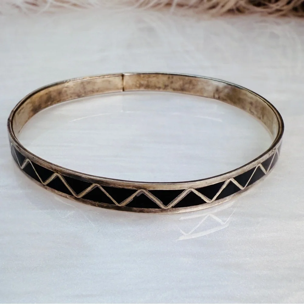 Vintage aged Silvertone and Black Geometric Bangle Bracelet